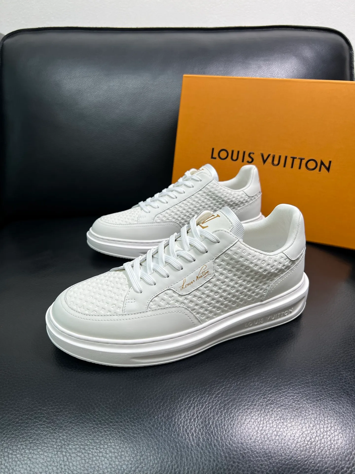 Men's shoes 💰740 Lv high quality top crafts Louis Vuitton sports shoes counter synchronized with original factory configuration, uppers imported from Italy, high-quality splicing colorful complex crafts, imported mesh pads soft and comfortable, soles: original soles specially provided by the original factory, T men's shoes 💰U exclusive movable molded soles super comfortable, original factory and single goods, welcome to compare, code number 38-44 (customized 45) 85867